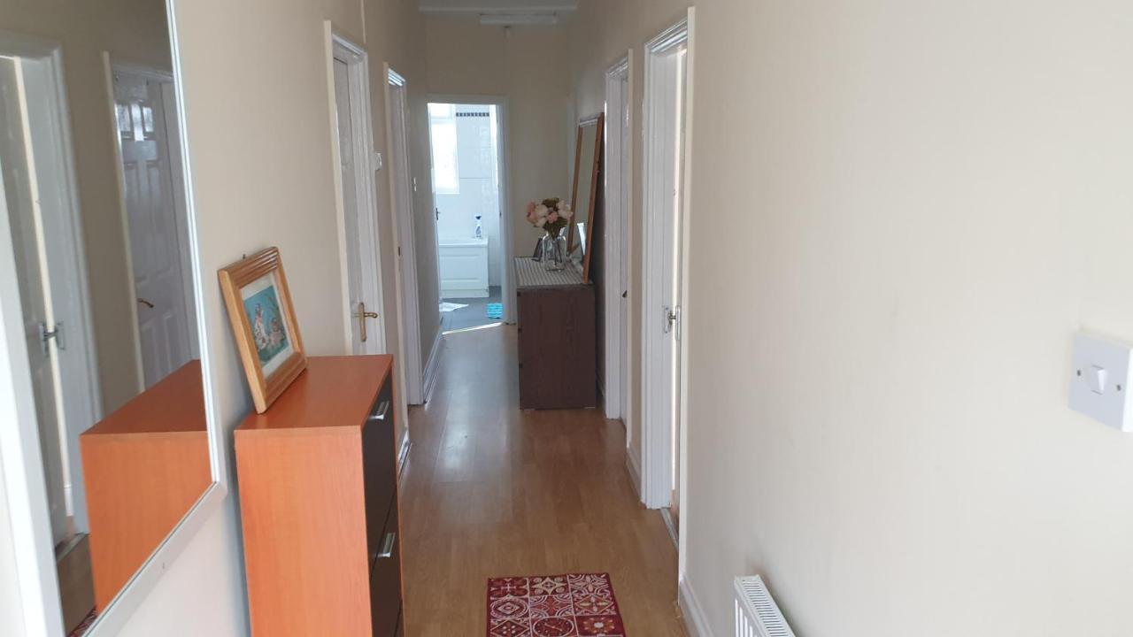 Guess Bungalow Wembley Apartment London Luaran gambar