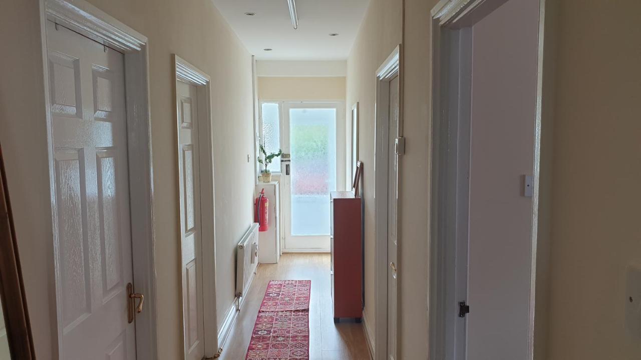 Guess Bungalow Wembley Apartment London Luaran gambar