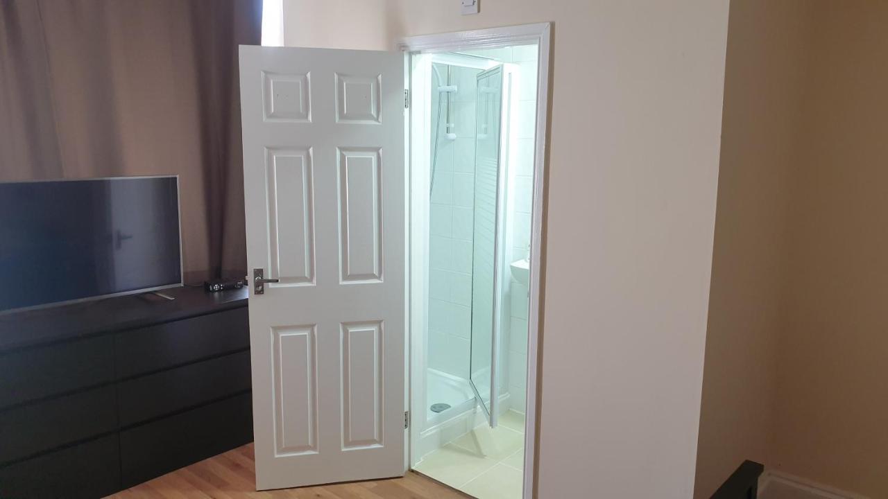 Guess Bungalow Wembley Apartment London Luaran gambar