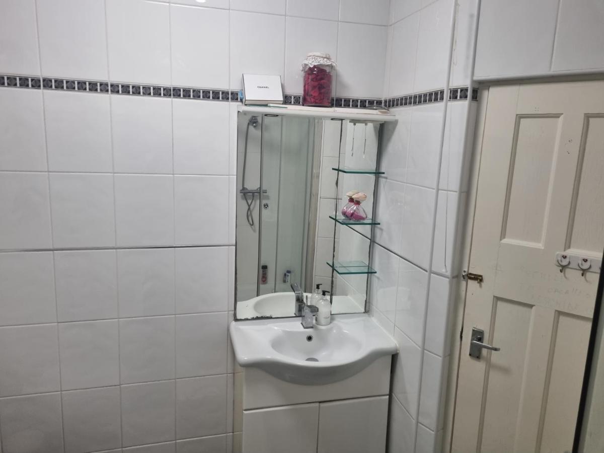 Guess Bungalow Wembley Apartment London Luaran gambar